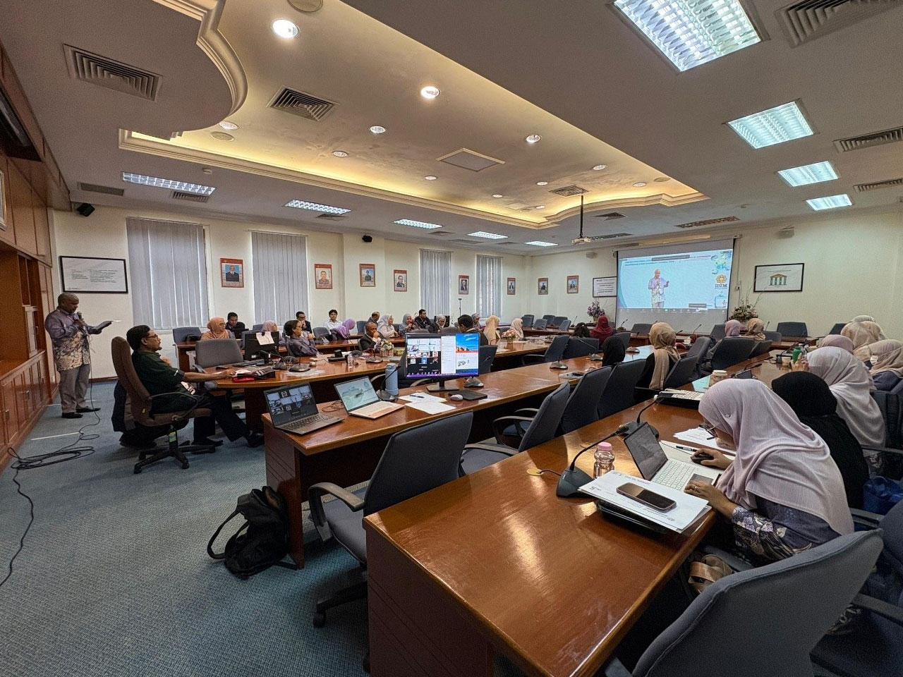 2.ICCHES25 2.ICCHES25